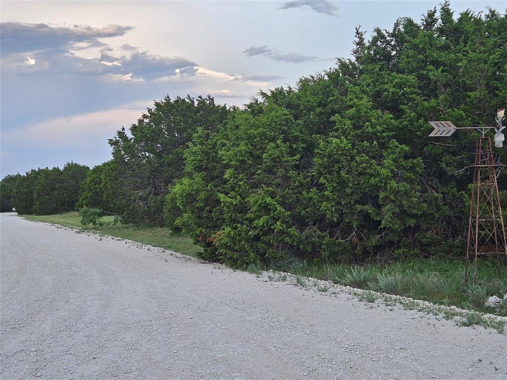 1301 Private Road 2120 Property Photo 13