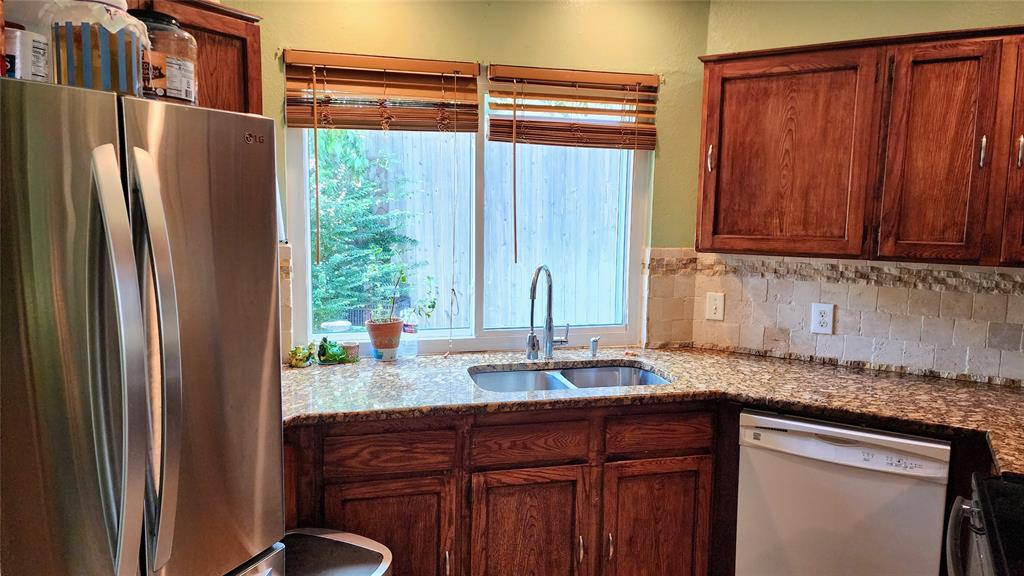 1718 Gentle Wind Drive Property Photo 12