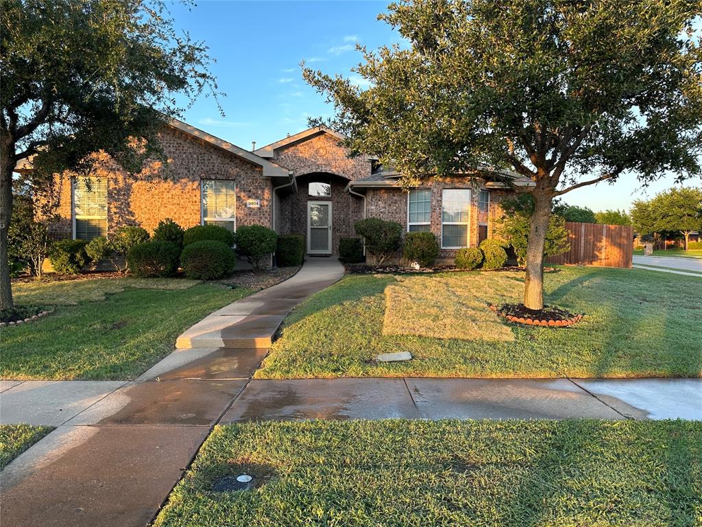 9404 Mirror Fountain Circle Property Photo 1