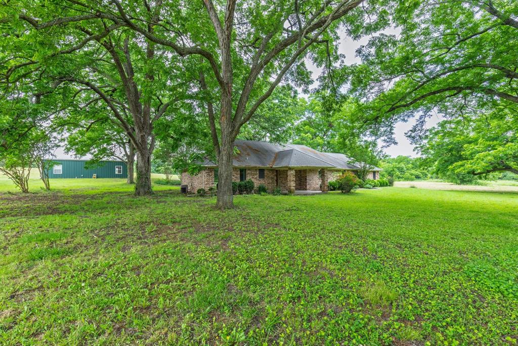 3837 Fm 896 Property Photo 1