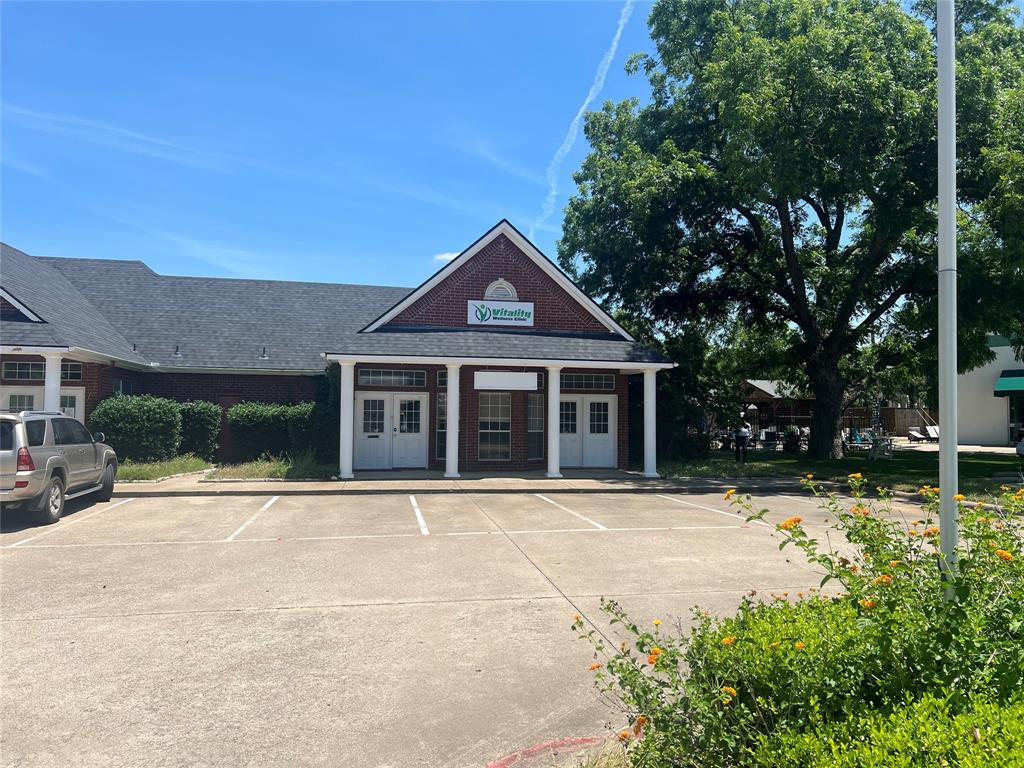 6407 Colleyville Boulevard Property Photo 2