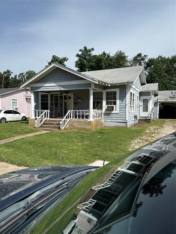 1014 Sycamore Avenue Property Photo 1