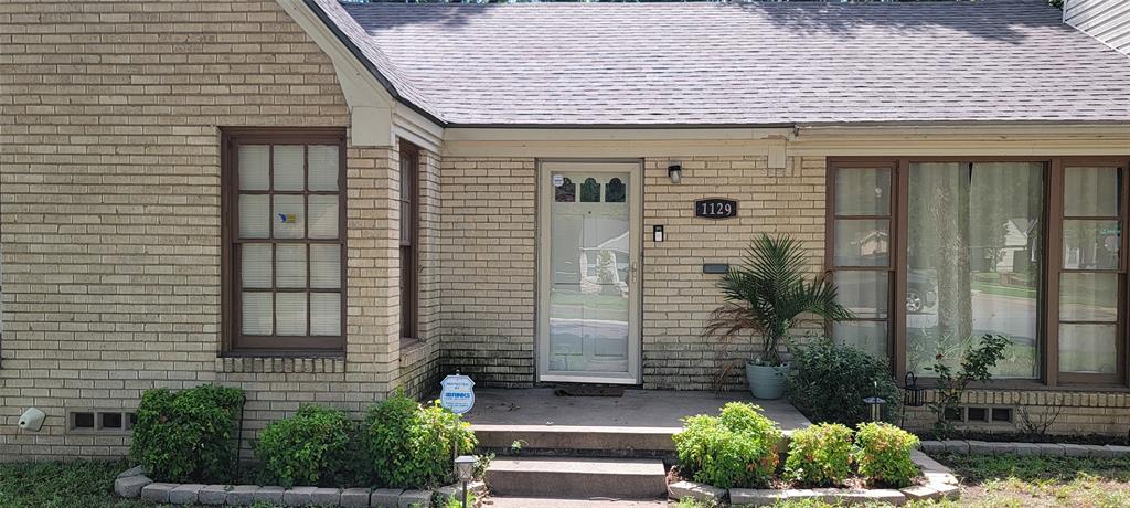 1129 N Riverside Drive Property Photo 4