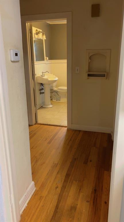 1129 N Riverside Drive Property Photo 12