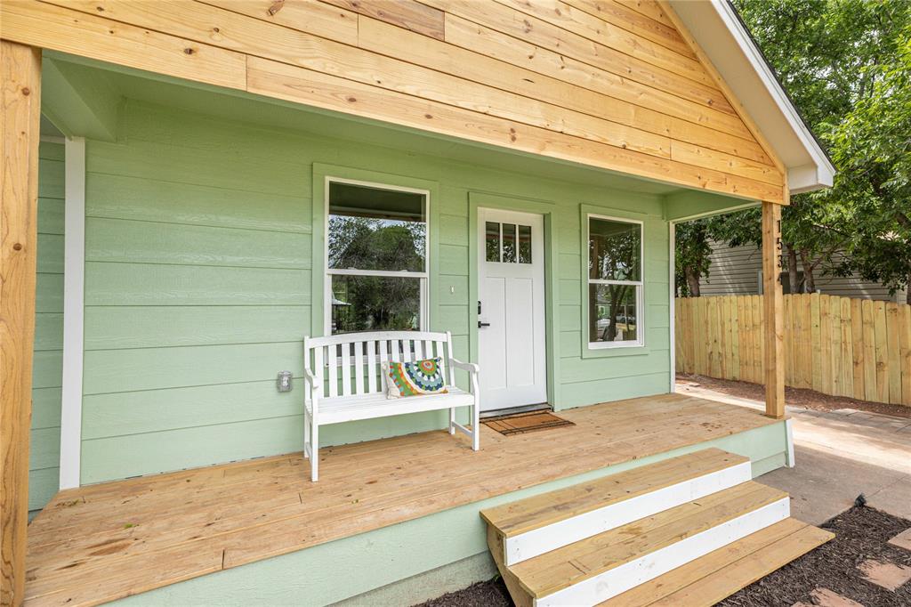 1534 Burger Street Property Photo 3