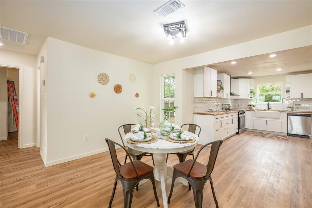 1534 Burger Street Property Photo 11