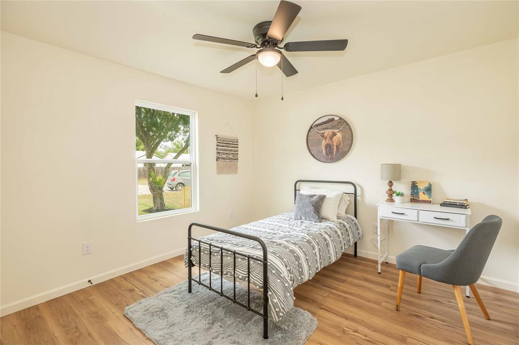 1534 Burger Street Property Photo 21