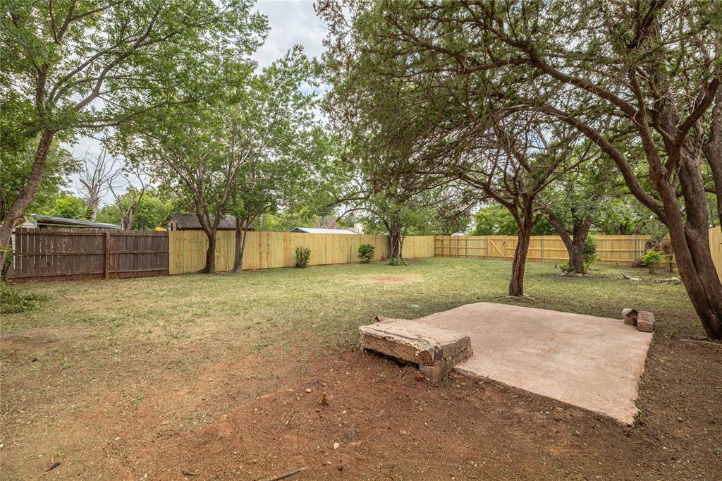 1534 Burger Street Property Photo 23