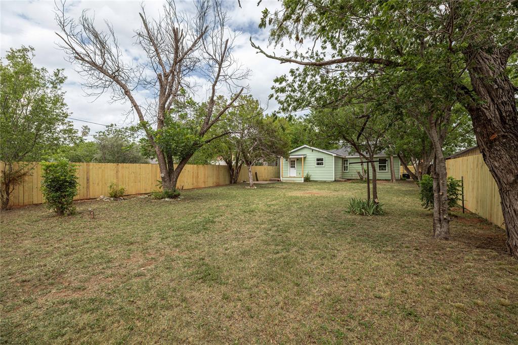 1534 Burger Street Property Photo 30