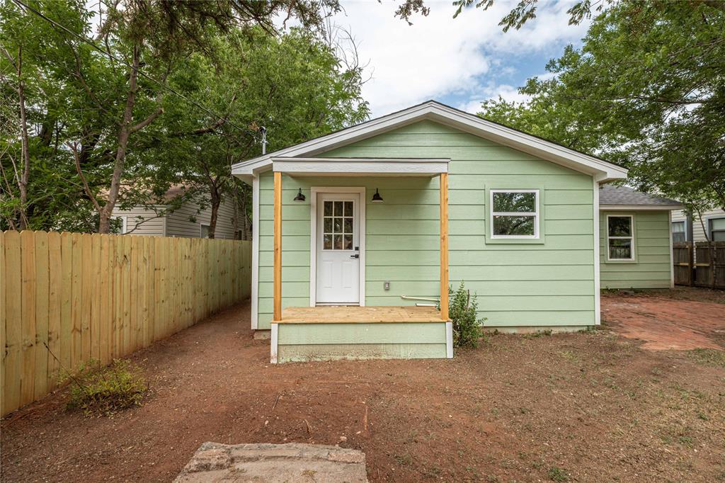 1534 Burger Street Property Photo 31