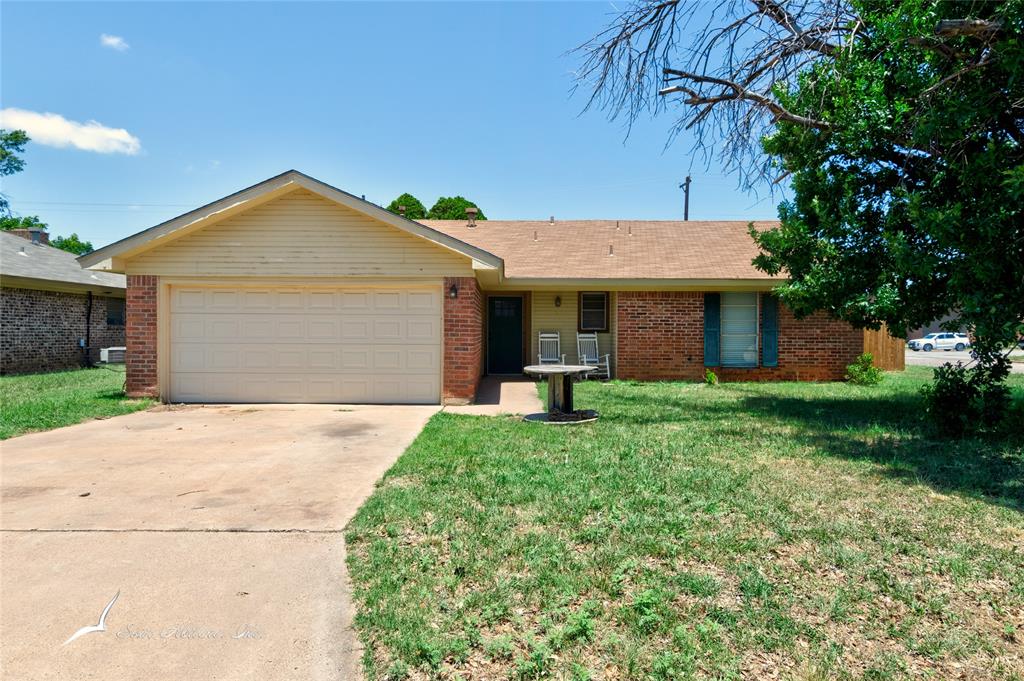 5402 Castle Road Property Photo 1