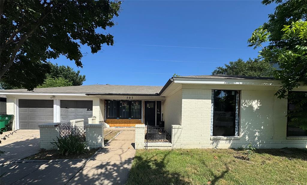 505 Russell Road Property Photo 1