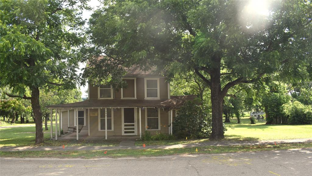 302 N Erath Street