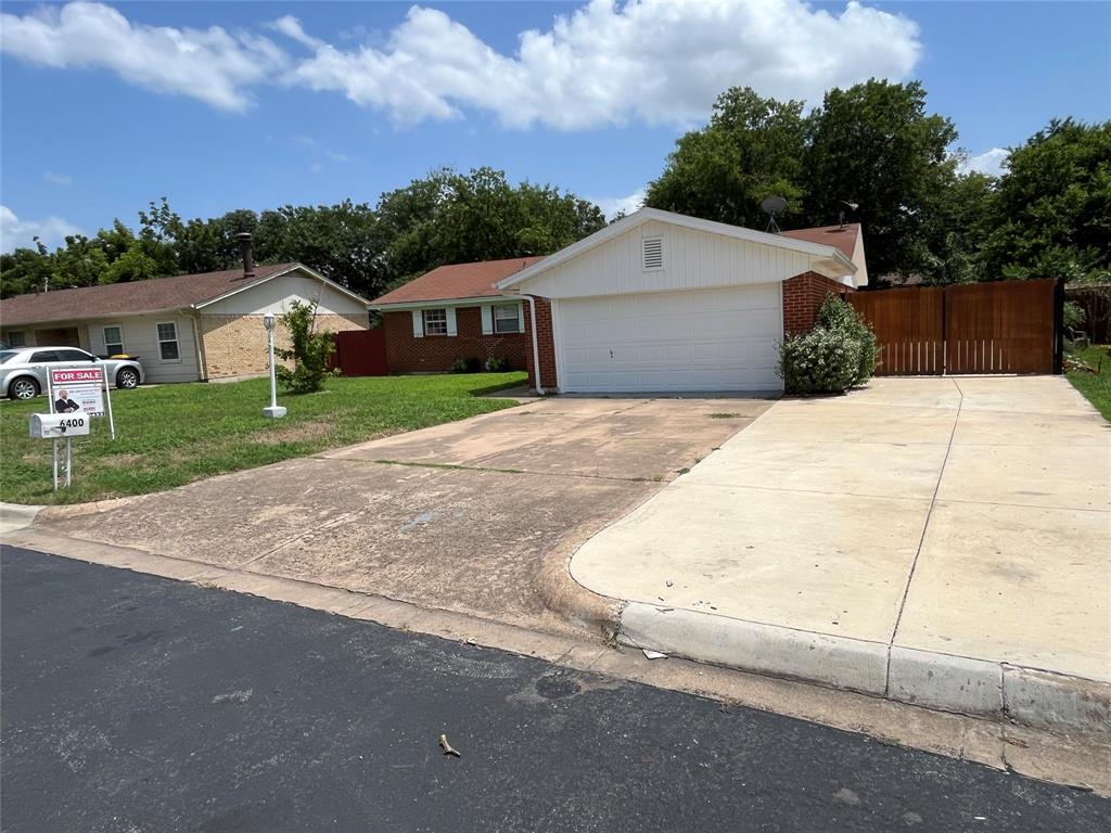 6400 Carousel Drive Property Photo 1