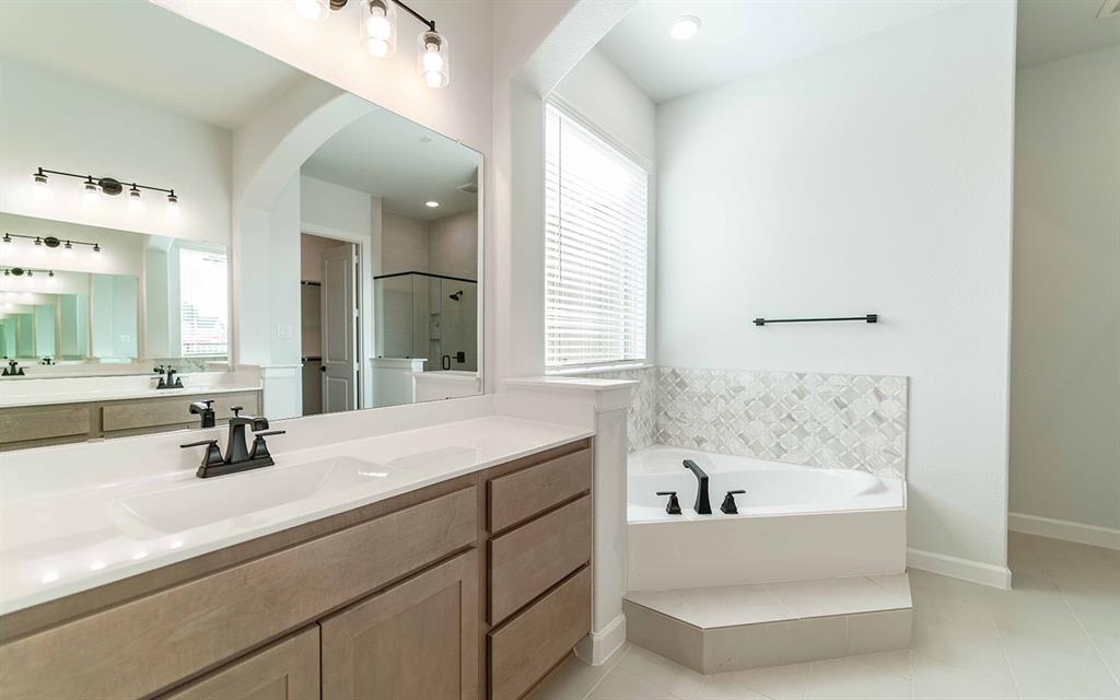 124 Deep Water Court Property Photo 23