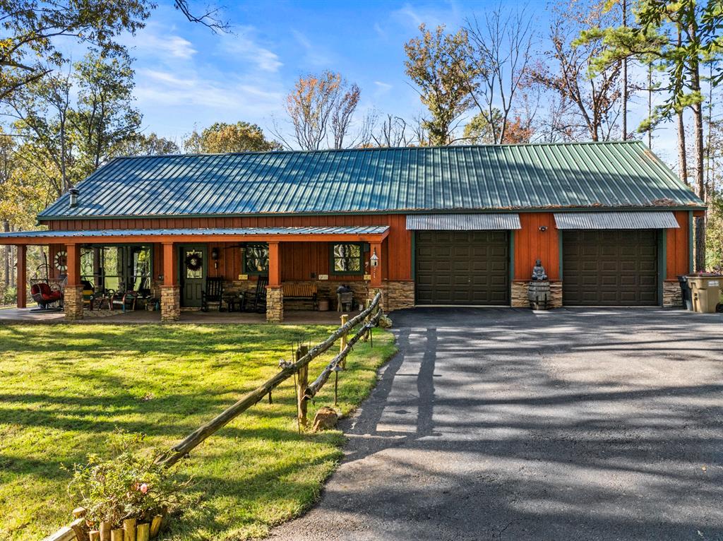 1057 Silver Lake Circle Property Photo 1