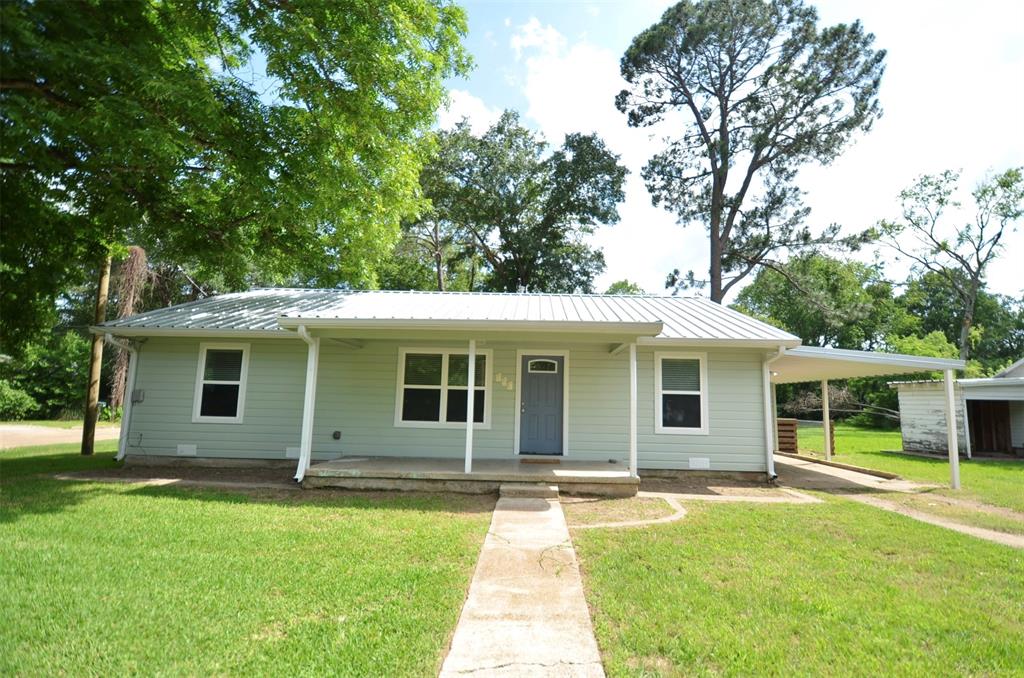 557 E Elm Street Property Photo 1