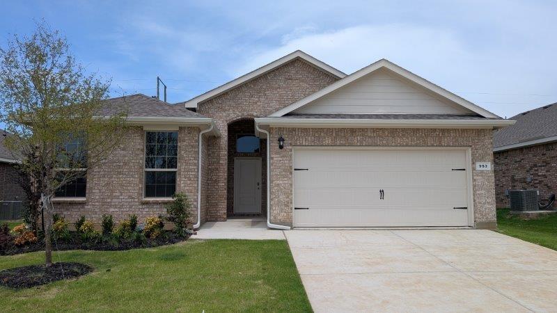 953 Traction Trail Property Photo 1