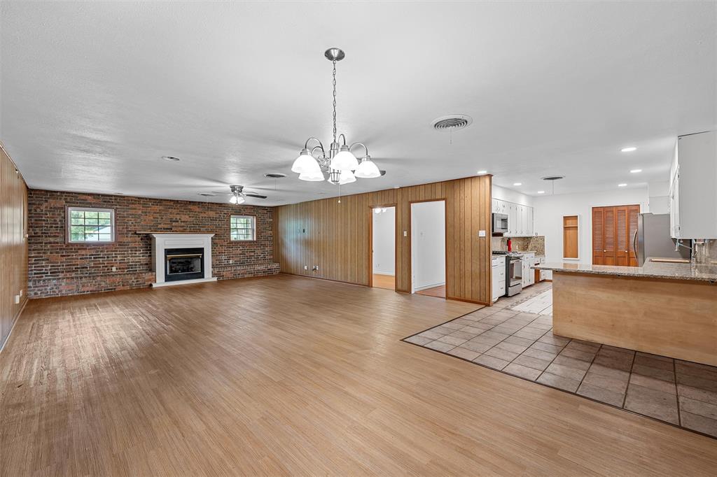 117 Oak Forest Drive Property Photo 7