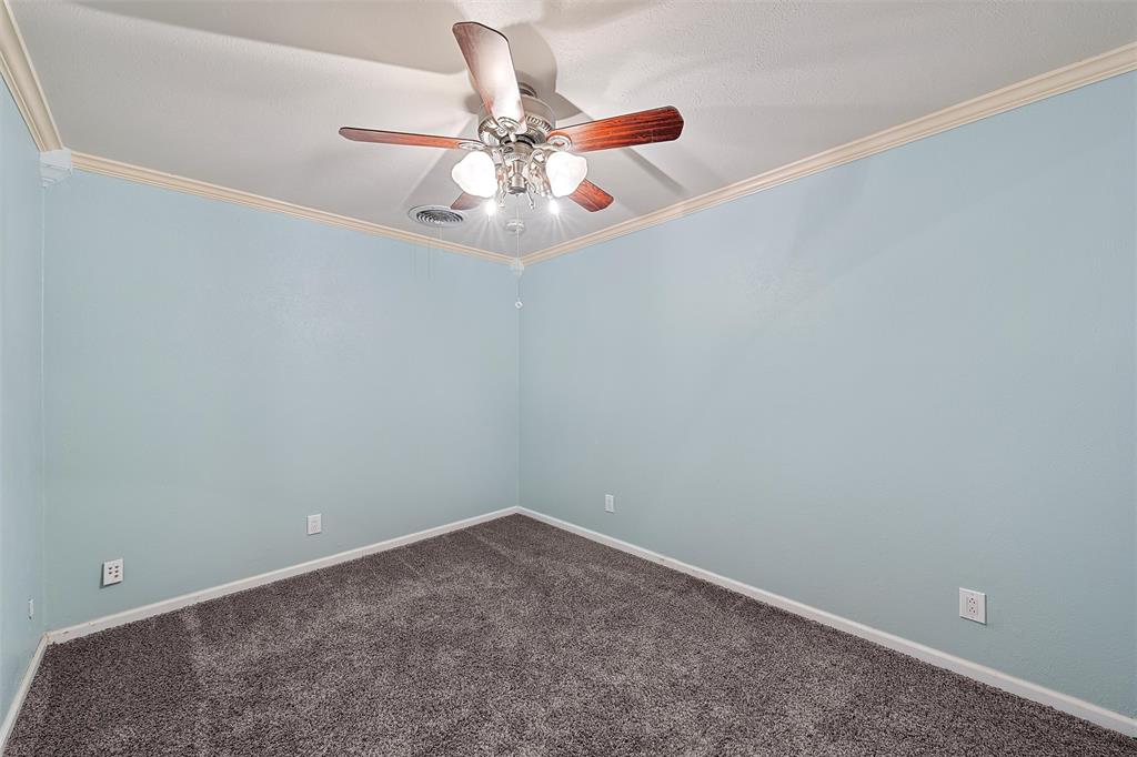 117 Oak Forest Drive Property Photo 16