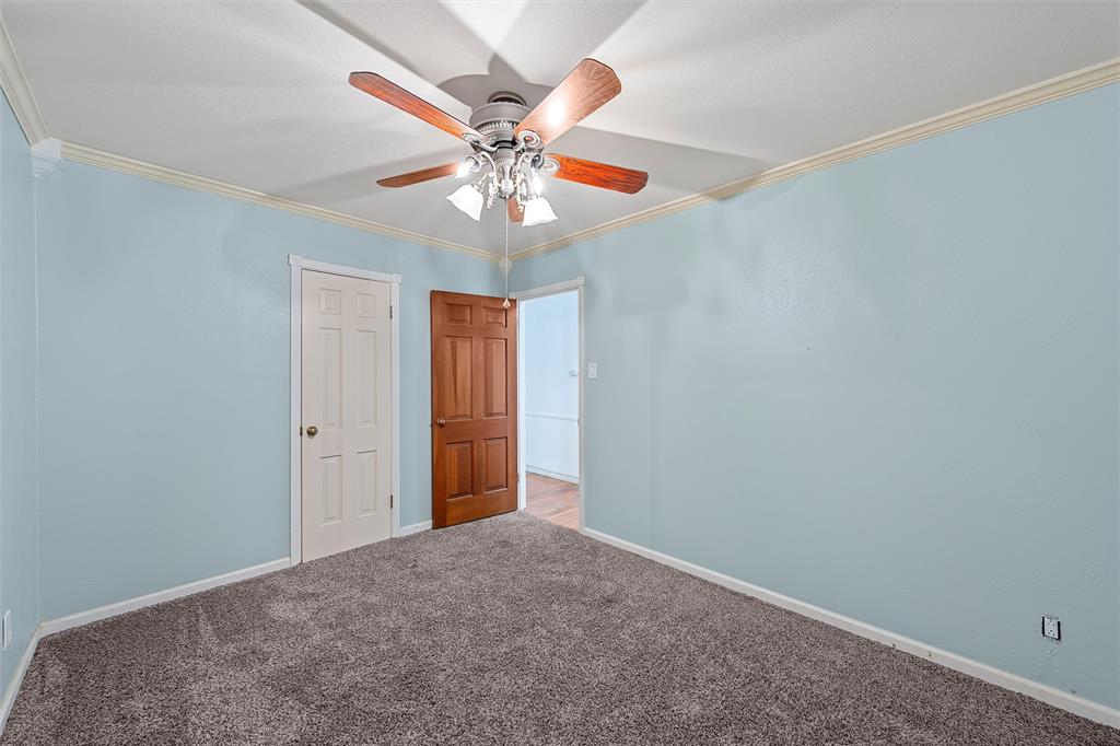 117 Oak Forest Drive Property Photo 17