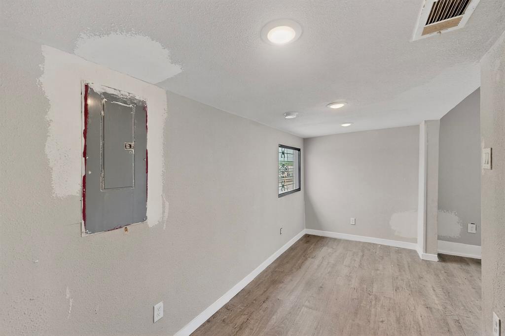 3818 S Lancaster Road 100 Property Photo 10