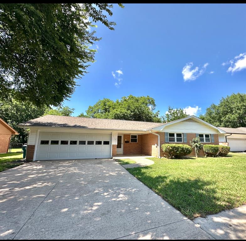 1715 Morningside Drive Property Photo 1