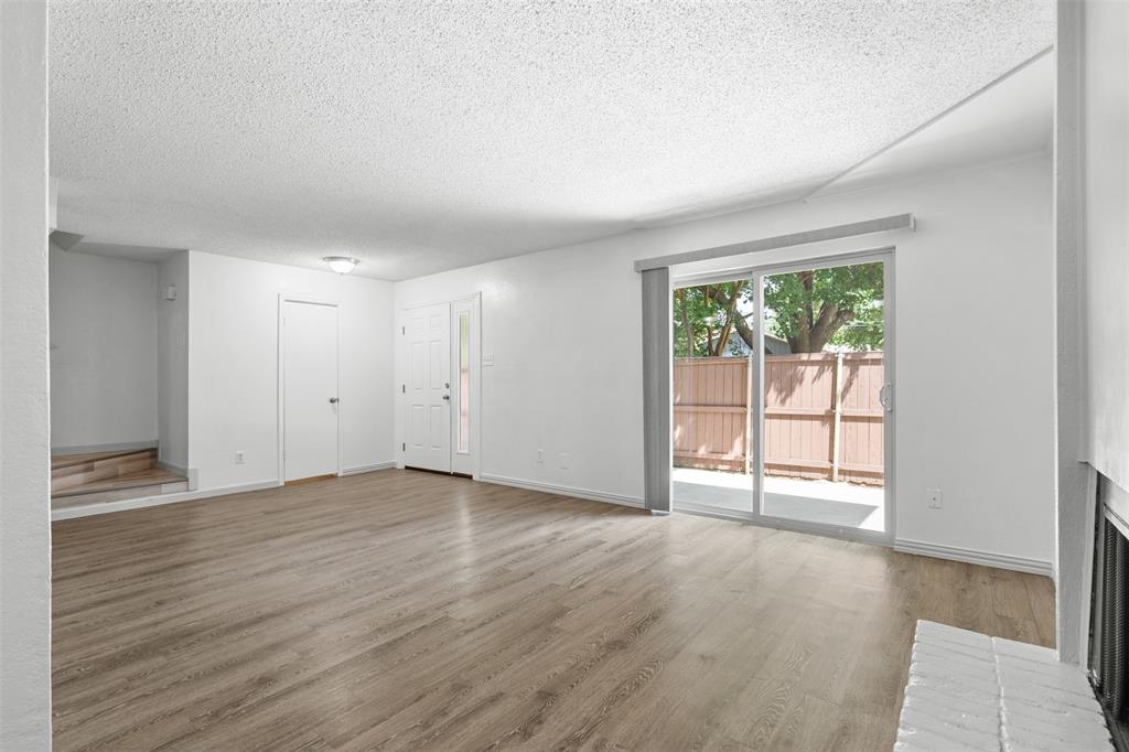 2610 Custer Parkway D Property Photo 8