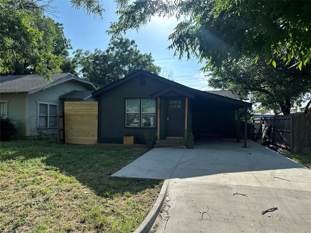 1041 Poplar Street Property Photo 1