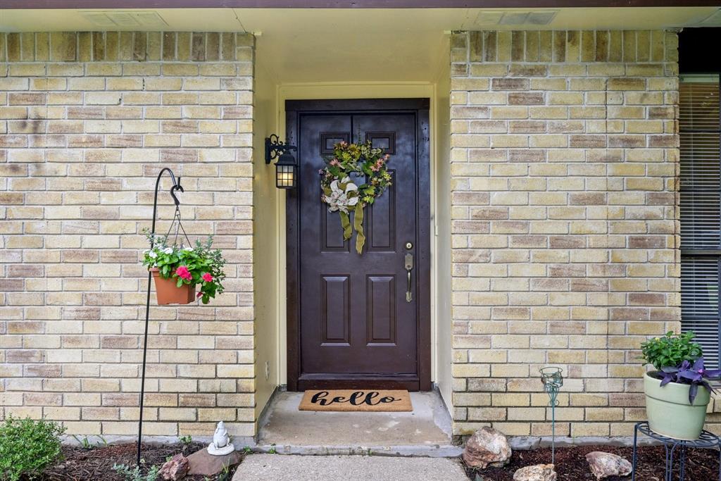 2622 Riviera Drive Property Photo 5