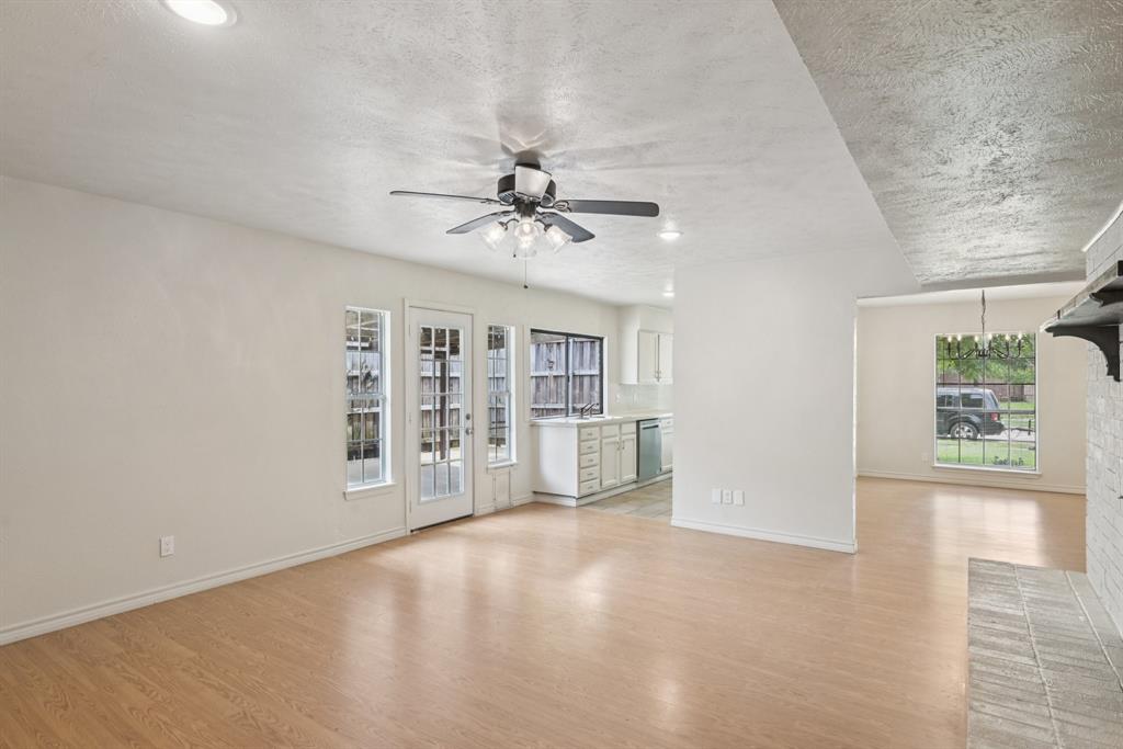 2622 Riviera Drive Property Photo 10