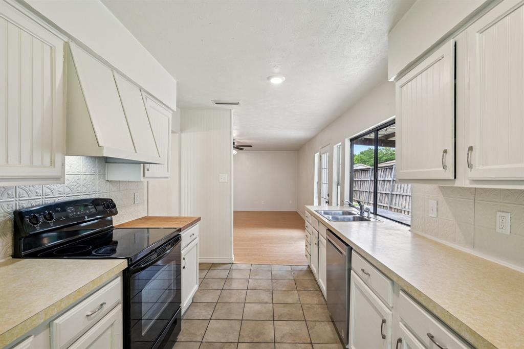 2622 Riviera Drive Property Photo 16