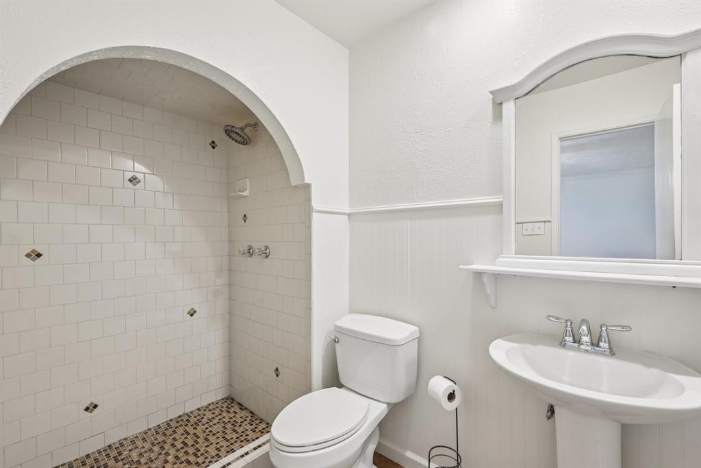 2622 Riviera Drive Property Photo 20