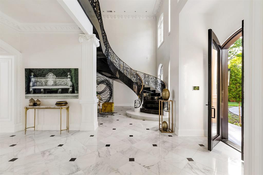 5222 Park Lane Property Photo 4