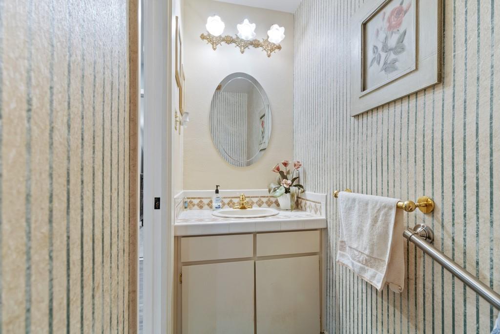 18 Mimosa Lane Property Photo 16