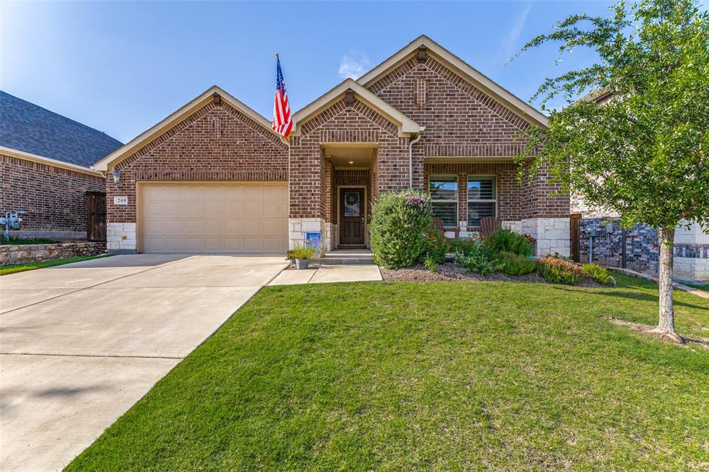 209 Kirwin Drive Property Photo 1