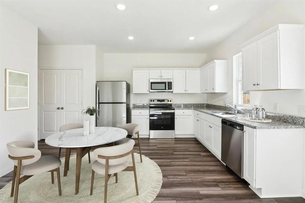 14156 Donahue Property Photo 1