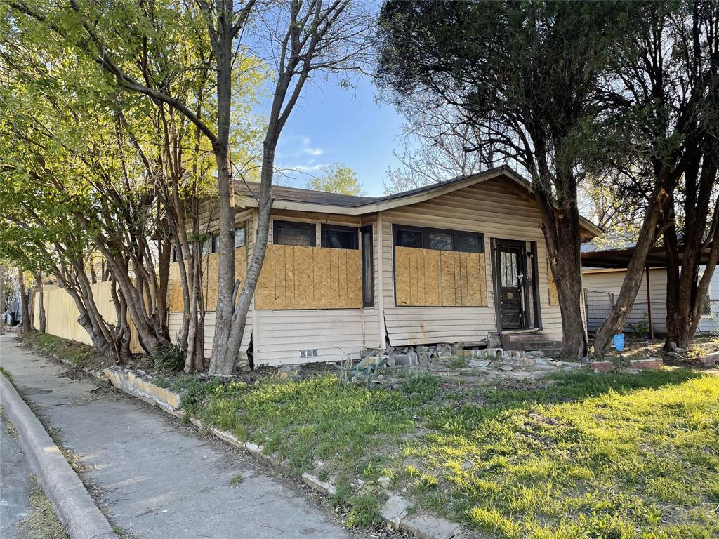 1136 E Leuda Street Property Photo 1