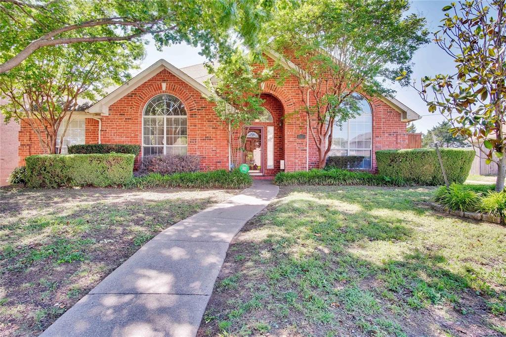 1023 Essex Drive Property Photo 1