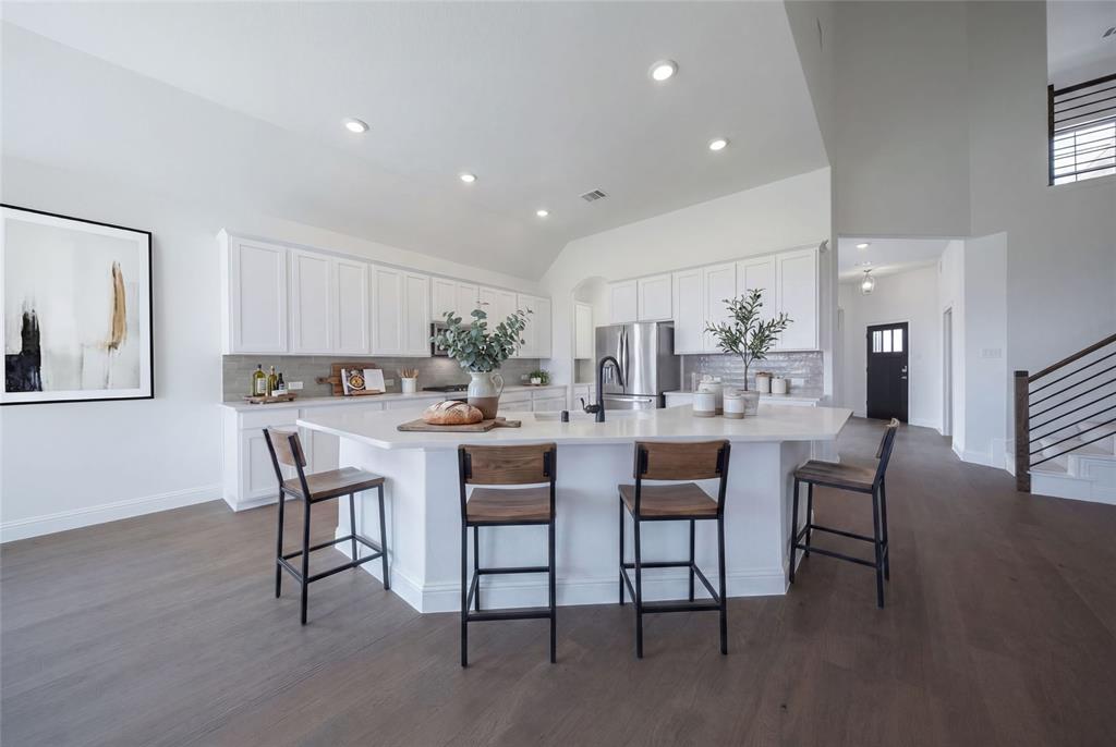 2837 Spring Valley Way Property Photo 4