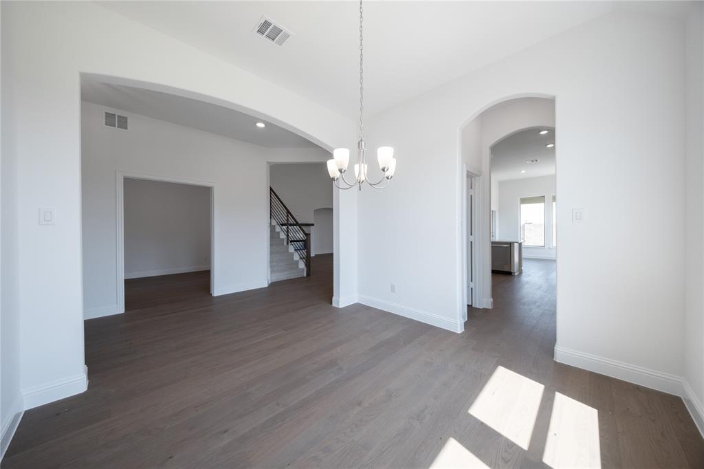 2837 Spring Valley Way Property Photo 6