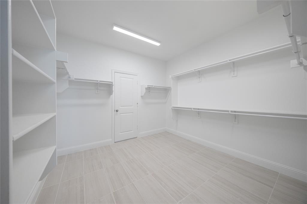 2837 Spring Valley Way Property Photo 19
