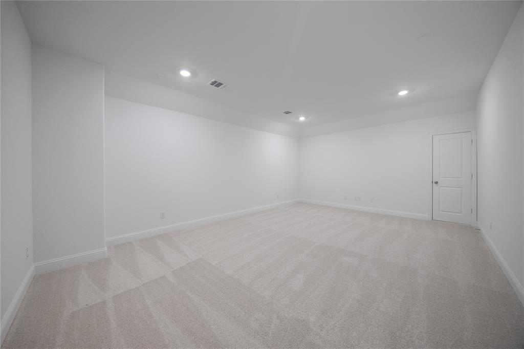 2837 Spring Valley Way Property Photo 24