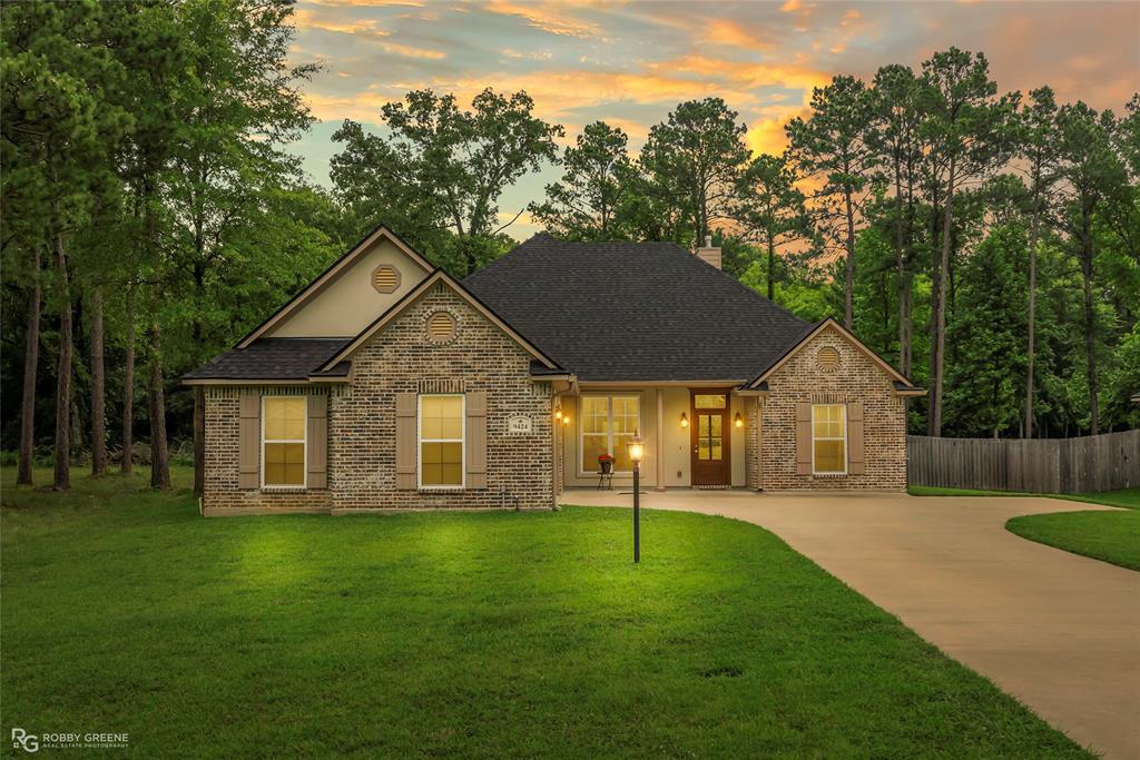 9424 N Pointe Circle Property Photo 1