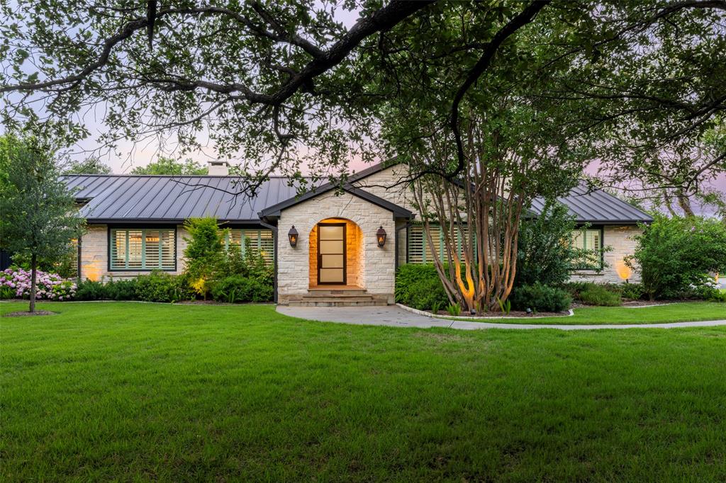 1450 N Buckner Boulevard Property Photo 1