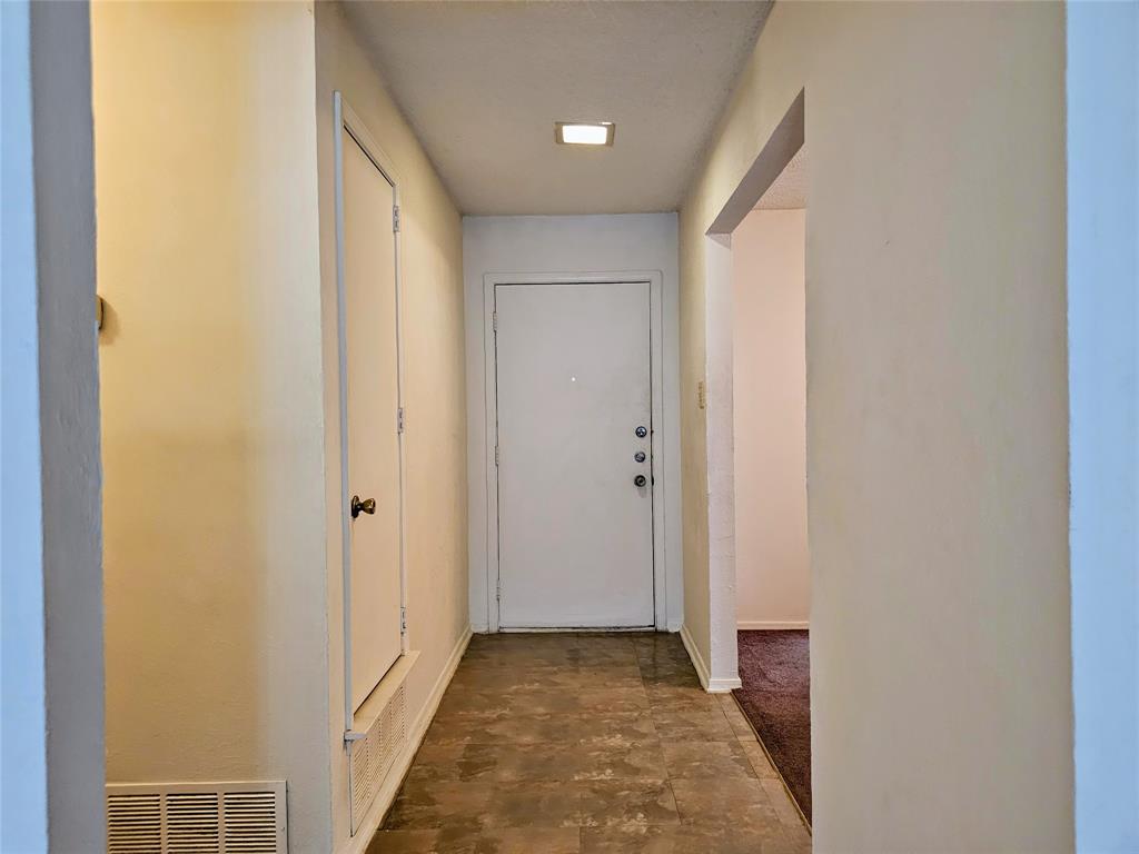 2218 Honey Creek Lane Property Photo 2