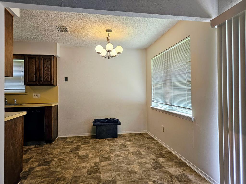 2218 Honey Creek Lane Property Photo 7