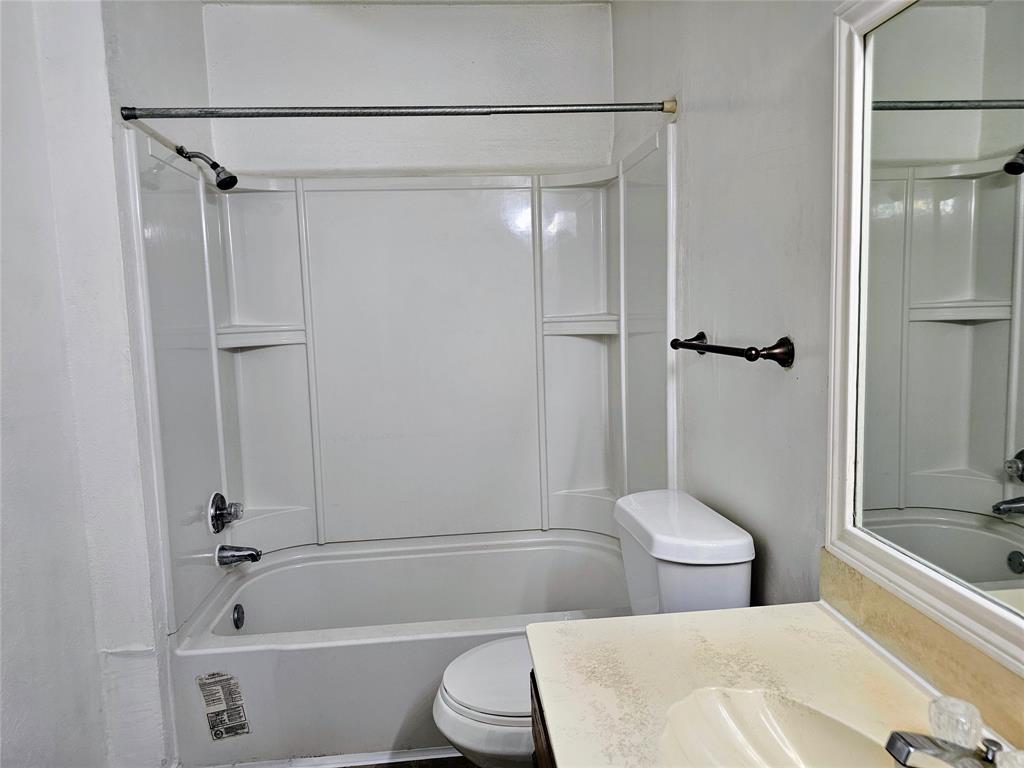 2218 Honey Creek Lane Property Photo 14
