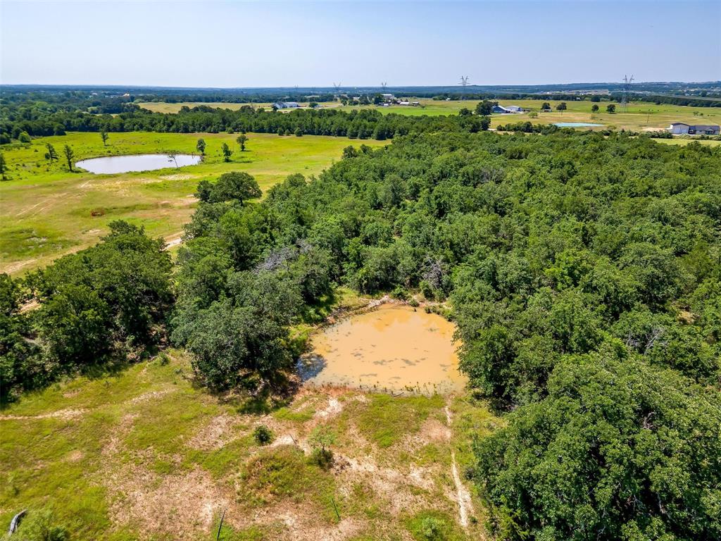 210 Trails End Property Photo 4