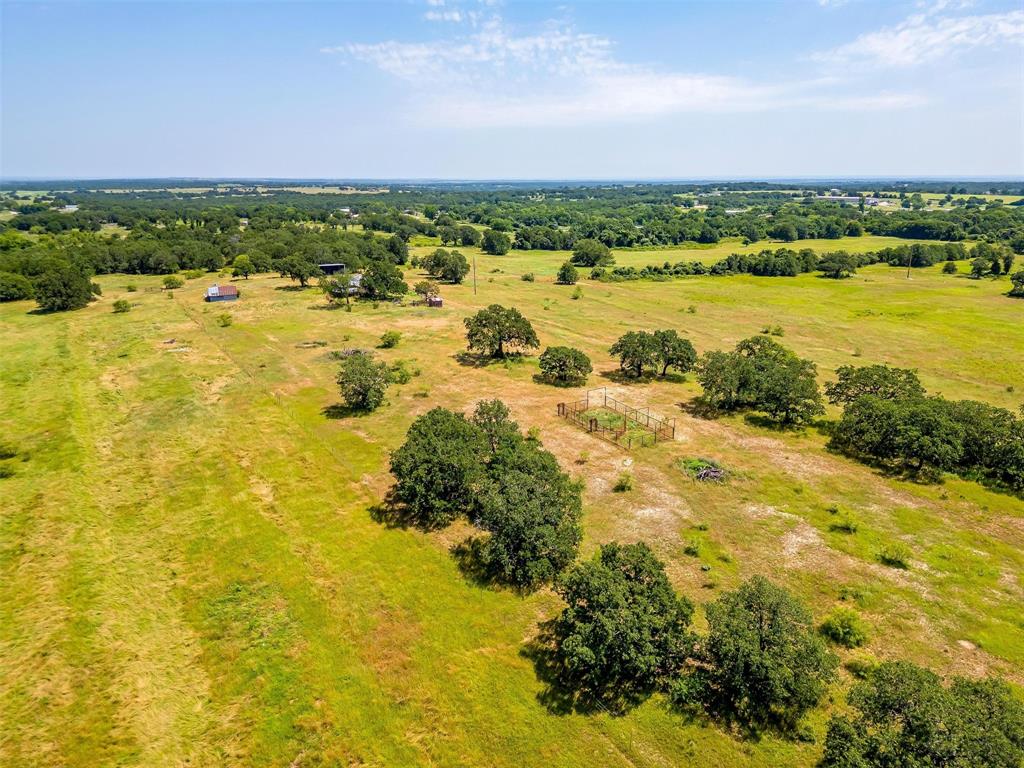 210 Trails End Property Photo 12
